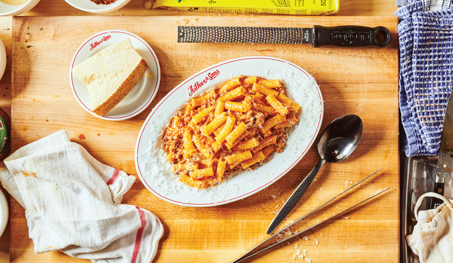 Arthur & Sons Spicy Rigitoni Bolognese